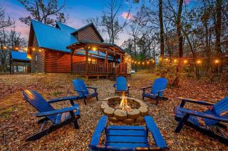 Private Luxury Cabin - Hot Tub - Pool Table - Ping Pong - Firepit - Loft - 8