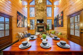Private Luxury Cabin - Hot Tub - Pool Table - Ping Pong - Firepit - Loft - 1