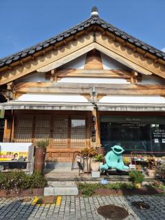 Big smile guesthouse - 큰주댕이 게스트하우스 - 0