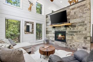 The Rustic Repose - Hot Tub - BBQ - Pets - 7