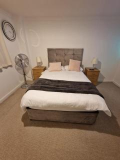 Canary Wharf Riverview apartment - 3