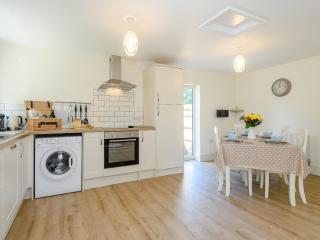 Woodcutters Cottage - 4