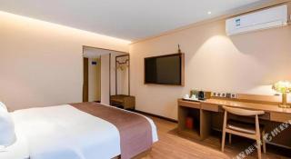 James Joyce Coffetel Xinyang Xixian Longhu Huayi - 1