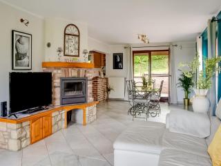 Family Escape with Pool - 2