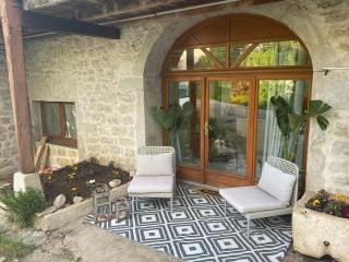 Country house in the village of Vouglans - 9