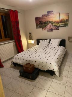 Country house in the village of Vouglans - 5