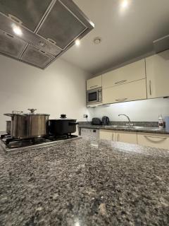 Luxury 2BR Apartment Great Views Free Parking - 1