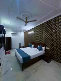 Hotel the Chandigarh - 1