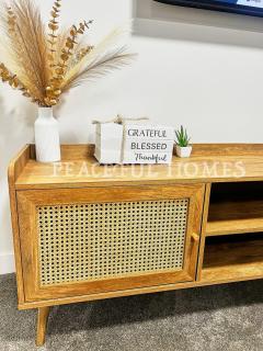 Peaceful Homes - Elegant 2 Bedroom Suite - 8