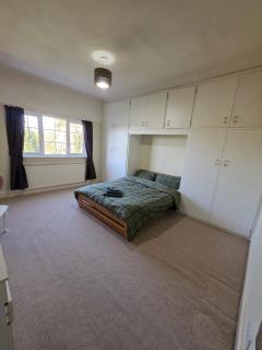 3 Bedroom whole house with free car parking - 8