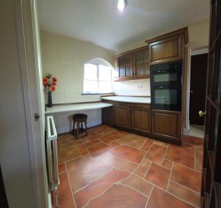 3 Bedroom whole house with free car parking - 5