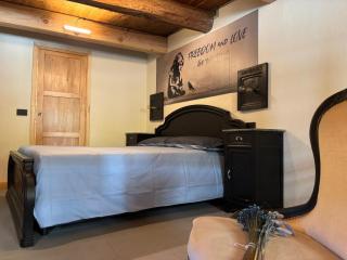 Riverside Room Joseph - 4