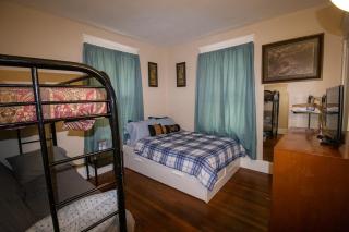 Cozy Apartment in Artsy Westville New Haven - 1