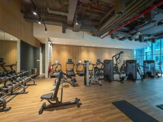 Palm Jumeirah Sea-View Stay - Infinity Pool - Beach - Gym - Padel - 2