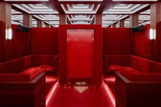 Roomers Munich, Autograph Collection - 4