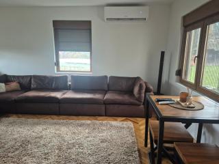 Domacinstvo Pecina Petnica - 6