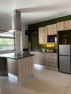 Cozy Urban Escape 1 Bed Hideaway - 8