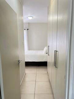 Cozy Urban Escape 1 Bed Hideaway - 1