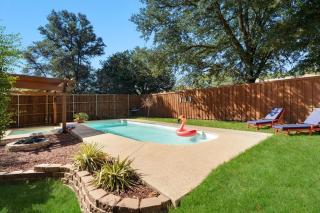 DFW Getaway - Pool, Game Room, Firepit, Outdoor Lounge - 1