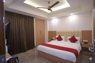 Royal Raven Hotel & Banquet' Greater Noida - 4