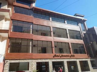 Hotel Morainic Hills Mall Road Bhagsunag - 0