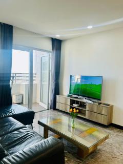 Căn hộ 3 phòng ngủ view biển Mỹ Khê ấm cúng - 0