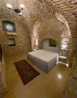 LEAH- botanical villa - 4