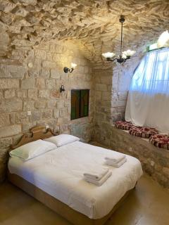 LEAH- botanical villa - 4