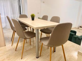 Central Address 25 - Palace of Parliament Area - 1