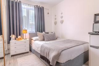 Cosy Studio Flat - 0