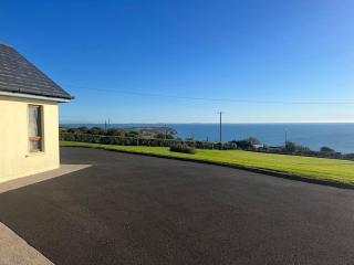Tigh Maura- Coastal Retreat - 0