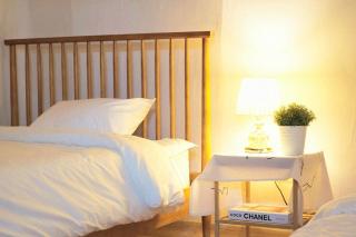 2nd floor 6 people private house 3 rooms and 4 beds family, friends - 7