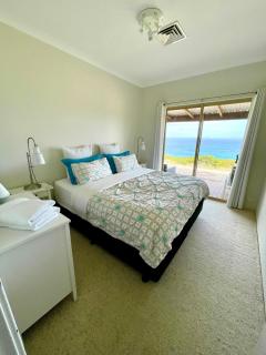 Blue Haven Beach House - Guest Suite I - 5