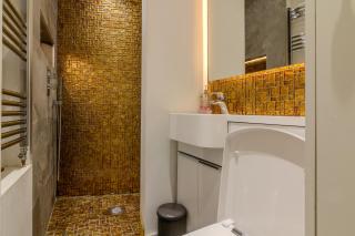 Modern Studio Apartment with Free Wifi - 1