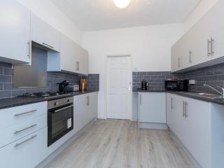 Pass the Keys 5-Bed Darlington Great for Groups Longer Stays - 7