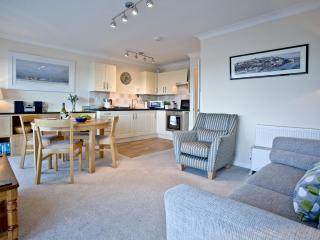 Top Deck 6 - Linden Court - 2