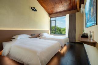 Moonlit Cloud Inn Hotel, Yangshuo County - 9