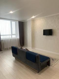 Евродвушка около посольства США - 4