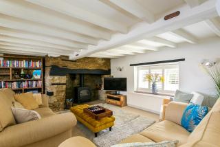 Beautiful 5-Bedroom Home with Cinema & Games Room - 0