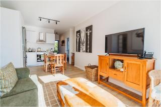 George City Centre Stunning Mountain views - 4