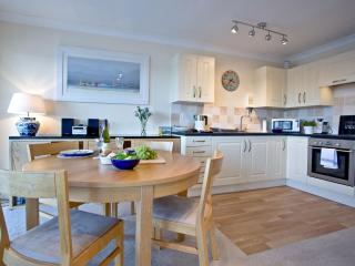 Top Deck 6 - Linden Court - 1