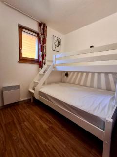 AU PIED DES PISTES 5 Personnes avec balcon - 8