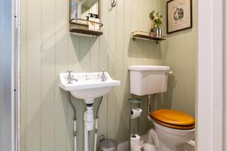 Beautiful 2 Bedroom Cottage in the Cotswolds - 8