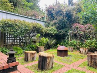 Secluded Villa with Lush Gardens, Spa and Fireplace - 1