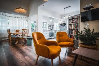 וילה בקיבוץ דפנה - אירוח וטיולים בלב טבע פראי - 0