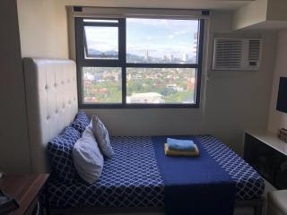 Lux Living - a non-smoking condo - Sampong - 0