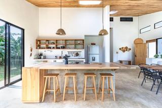 Private rainforest villa up to 8 guests w jacuzzi near Rio Celeste - 0