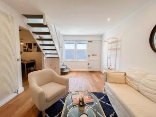 Cosy Two-Bedroom Notting Hill Retreat - 5