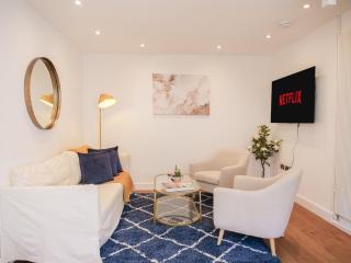 Cosy Two-Bedroom Notting Hill Retreat - 3