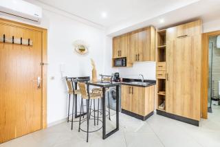 Le COSY CHIC- NEUF - Modern & Chic - Terrasse et Confort - CLIM PARKING et WIFI Gratuit ! GUELIZ - Marrakesch - 4